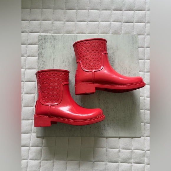 Coach Women’s Red Signature Rain Boots with Glossy Finish - Picture 1 of 8